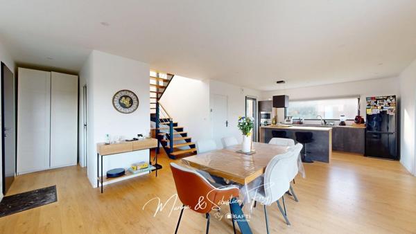 Maison contemporaine récente à Pleumeur-Bodou