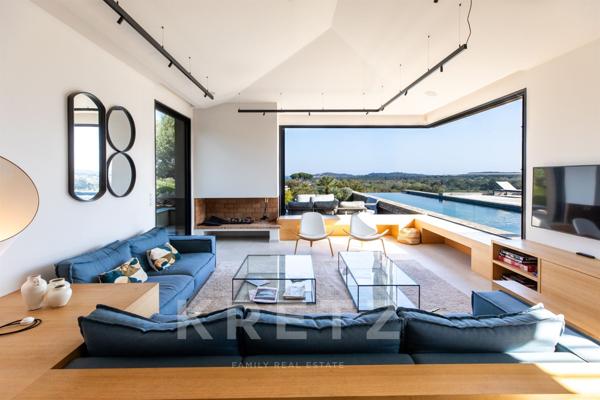 Villa d'exception avec piscine et vue mer