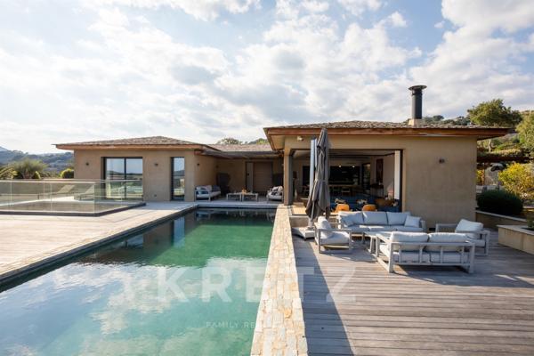 Villa d'exception avec piscine et vue mer