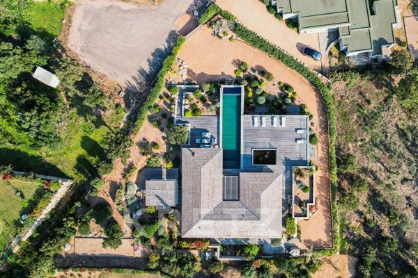 Villa d'exception avec piscine et vue mer