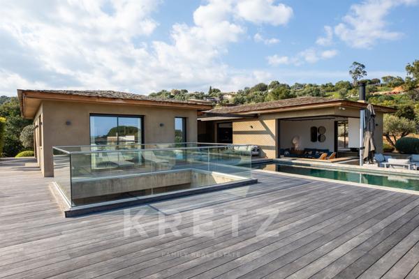 Villa d'exception avec piscine et vue mer