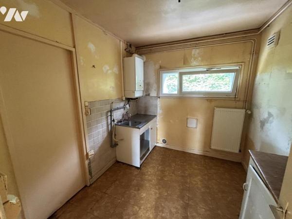 Appartement T3 Bis (env. 65 m² habitables - A rénover), situé à proximité de toutes commodités