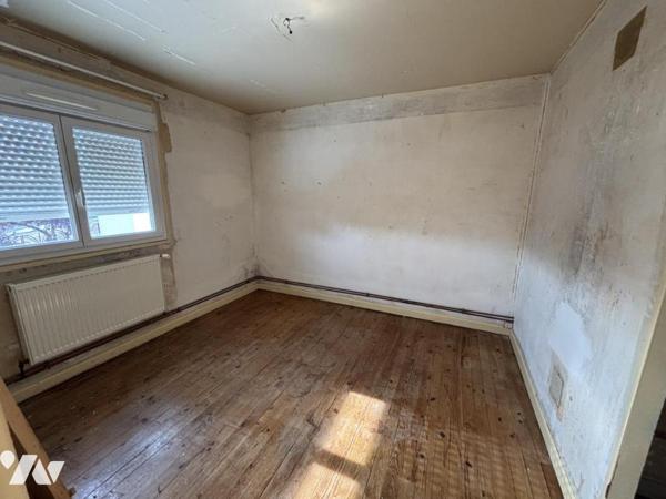 Appartement T3 Bis (env. 65 m² habitables - A rénover), situé à proximité de toutes commodités