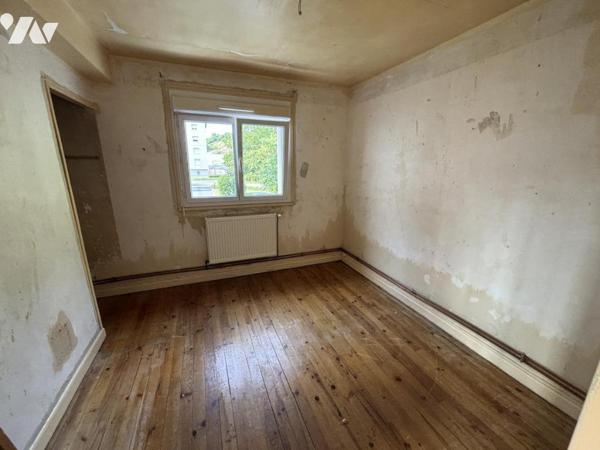 Appartement T3 Bis (env. 65 m² habitables - A rénover), situé à proximité de toutes commodités