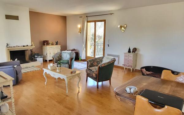 Maison à vendre    4 pièces •  Saint-Alban-Auriolles