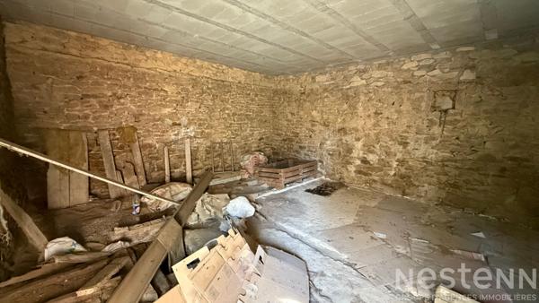 Bâtisse en pierre à rénover Plumergat