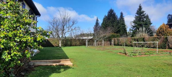 Maison à THIVIERS, 24800 - 6 pièces 219m²