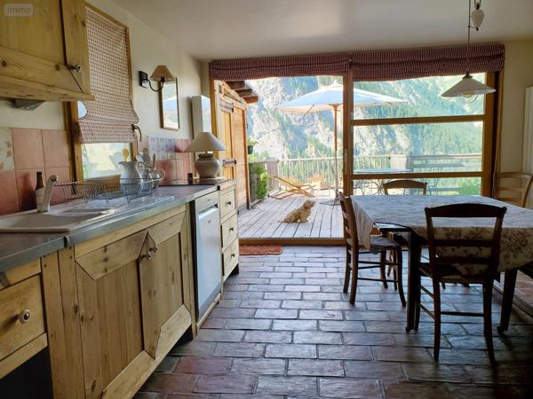 Maison restaurée à vendre à Saint-Véran dans lesHautes-Alpes (05350), ref : 11742402   
Le Chatelet