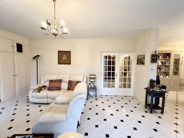 Maison bourgeoise Lesches 200 m²