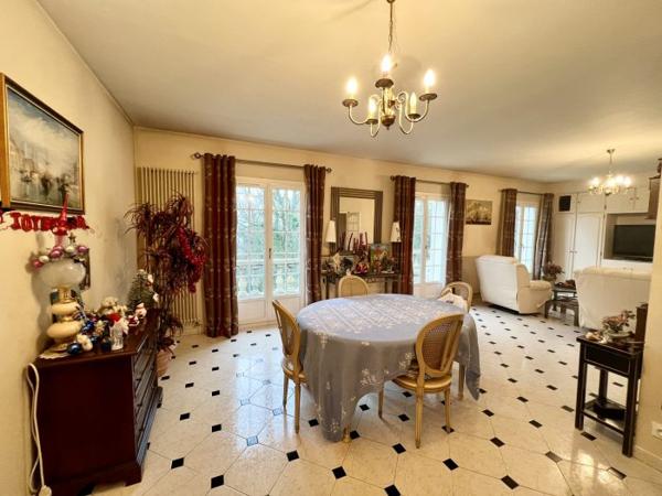 Maison bourgeoise Lesches 200 m²