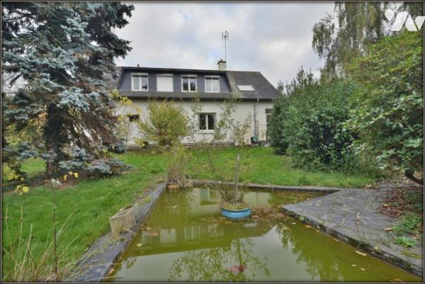 MAISON 5 CHAMBRES LE RHEU CENTRE JARDIN  GARAGE