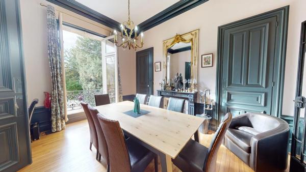 Maison de Maître avec son Authenticité Préservée