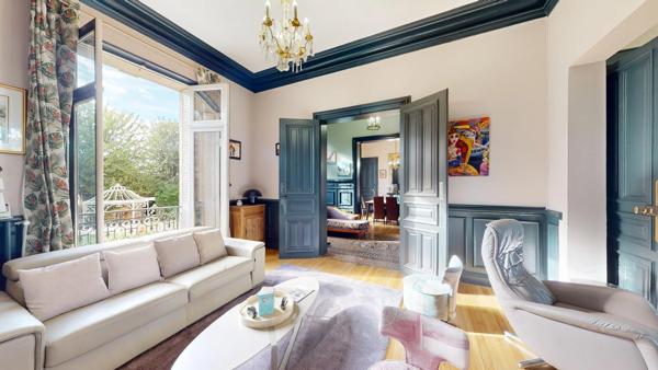 Maison de Maître avec son Authenticité Préservée