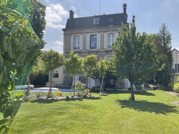 Maison de Maître avec son Authenticité Préservée