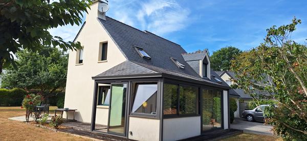 FOUESNANT BOURG - Maison contemporaine de 170 m² sur un joli terrain de 950 m² !