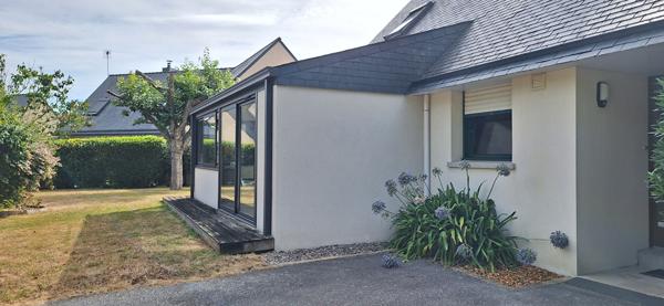 FOUESNANT BOURG - Maison contemporaine de 170 m² sur un joli terrain de 950 m² !