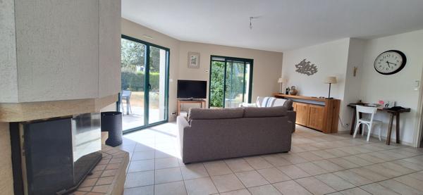 FOUESNANT BOURG - Maison contemporaine de 170 m² sur un joli terrain de 950 m² !