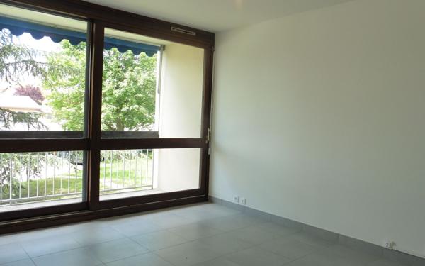 Appartement à louer    3 pièces • 60,69 m2 Saint-Genis-Laval