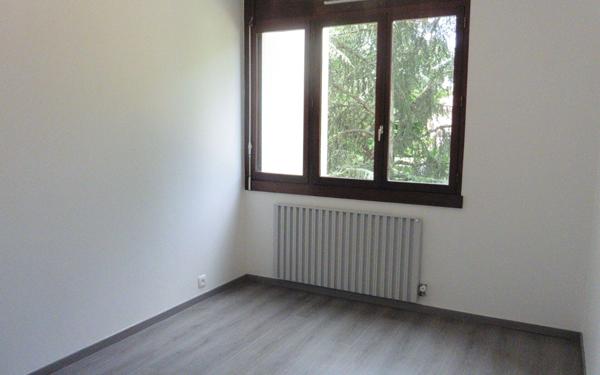 Appartement à louer    3 pièces • 60,69 m2 Saint-Genis-Laval