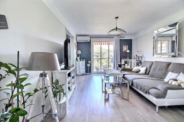En exclusivité - Appartement T4 de 74 m² avec deux balcons à vendre - Marseille 10?