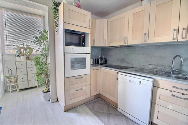 En exclusivité - Appartement T4 de 74 m² avec deux balcons à vendre - Marseille 10?