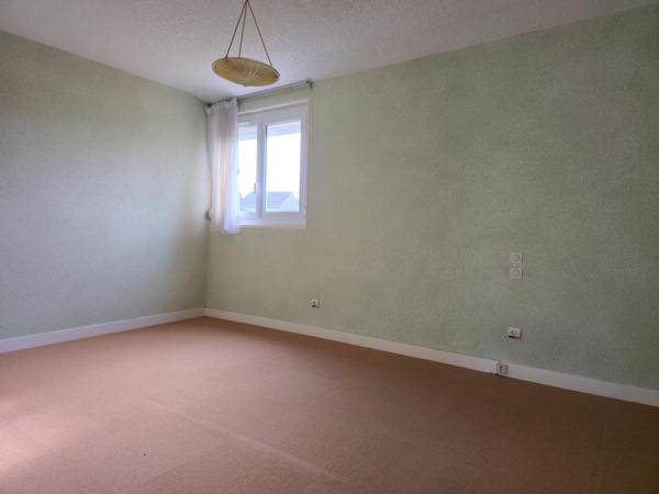 MAISON 90 m² — 3 CHAMBRES + BUREAU — GARAGE — TERRAIN 501 m²