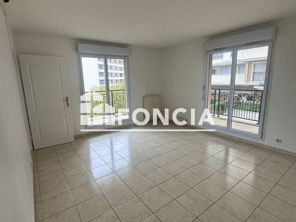 Location Appartement 2 pièces 39.5 m² - 147 RUE DES FAUVELLES Courbevoie 92400