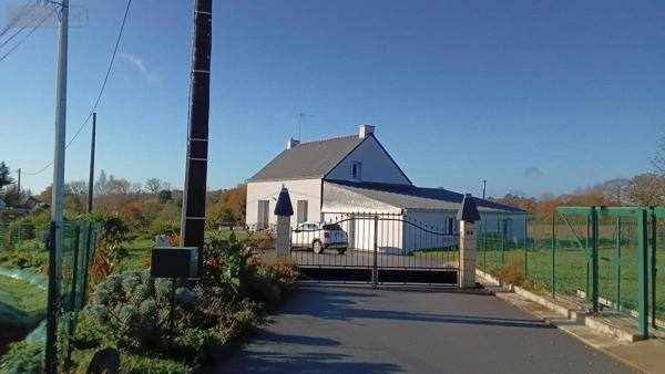 Maison à louer à Questembert dans le Morbihan (56230), ref : 56013-L103