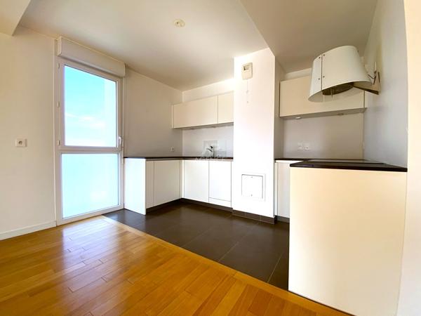 Appartement Non meublé - Nanterre 4 pièce(s) 104 m2 Loyer 2 220 €/mois charges comprises **  - Référence  15520