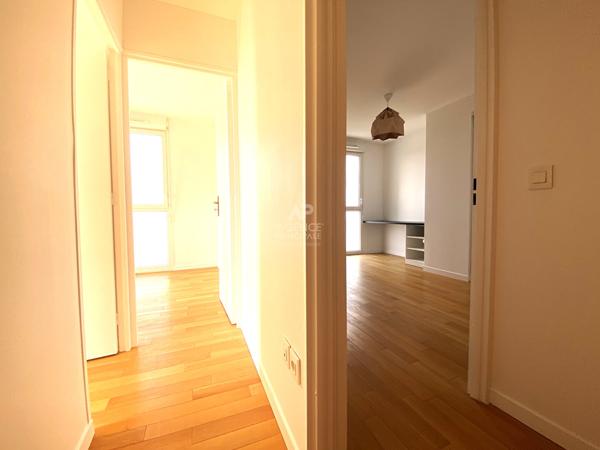 Appartement Non meublé - Nanterre 4 pièce(s) 104 m2 Loyer 2 220 €/mois charges comprises **  - Référence  15520