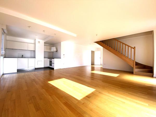 Appartement Non meublé - Nanterre 4 pièce(s) 104 m2 Loyer 2 220 €/mois charges comprises **  - Référence  15520