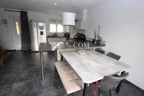 Maison 5 pièce(s) 3 chambre(s) 93 m²