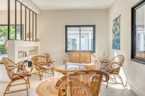 Villa familiale avec piscine de 188m² – plages à pied, esprit Ré