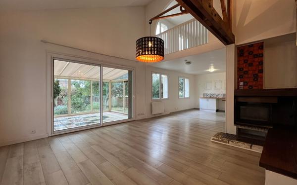 Maison à vendre    5 pièces • 92,38 m2 Ormesson-sur-Marne