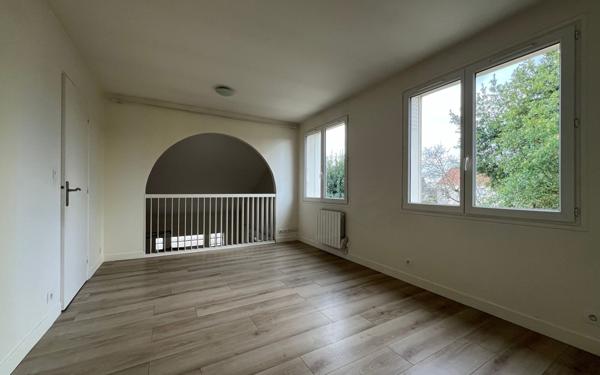 Maison à vendre    5 pièces • 92,38 m2 Ormesson-sur-Marne