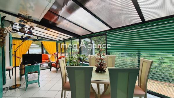 Maison à BRESSUIRE, 79300 - 14 pièces 164m²