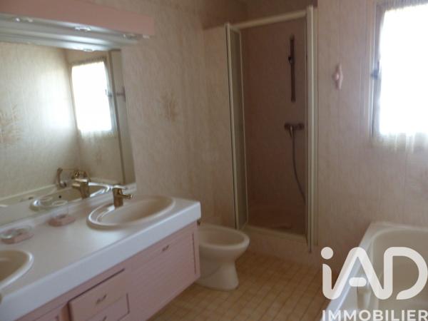 Maison à vendre 8 pièces 183 m² Saint-Pierre-du-Mont
