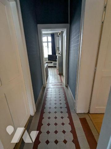 MAISON DE PLAIN-PIED AVEC GARAGE, comp. : cave, au RDC : entrée sur salon, salle à manger, coul...