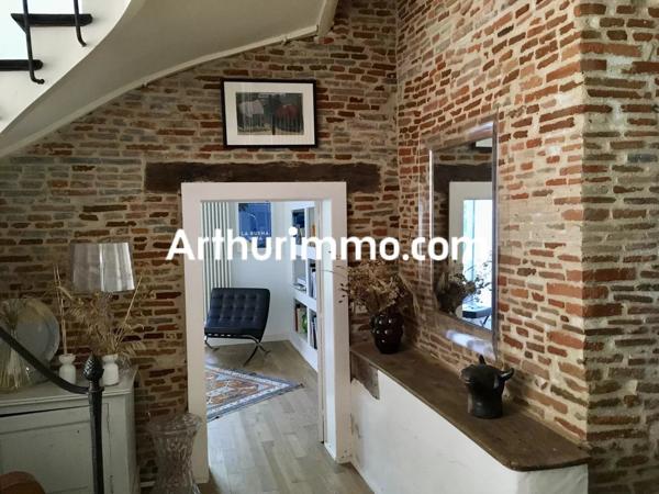 Vente                                                      Propriété
                        
                     10 pièces                      400 m2                     à Mauléon