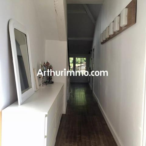 Vente                                                      Propriété
                        
                     10 pièces                      400 m2                     à Mauléon