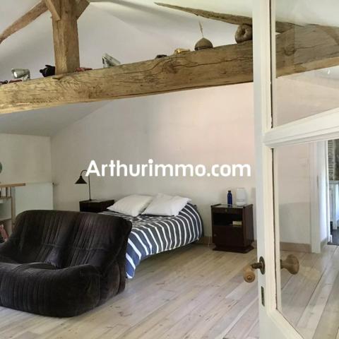 Vente                                                      Propriété
                        
                     10 pièces                      400 m2                     à Mauléon
