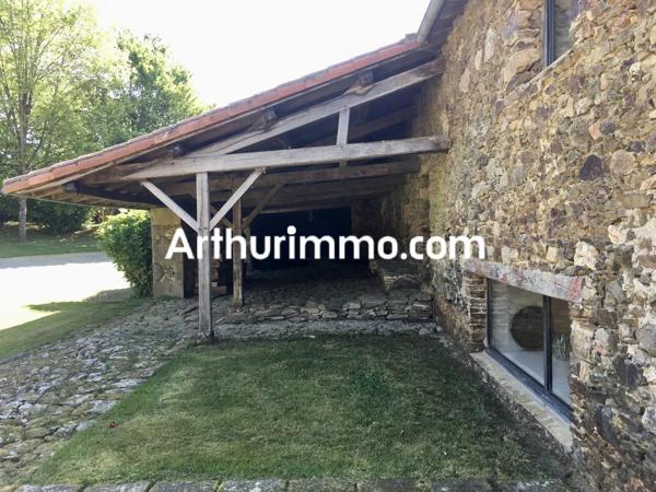 Vente                                                      Propriété
                        
                     10 pièces                      400 m2                     à Mauléon