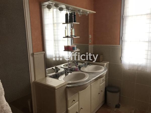 Maison 5 pièces - 142 m² Exclusivité efficity