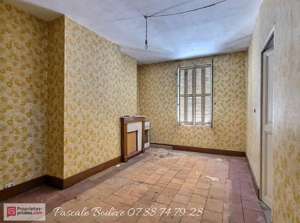 Maison de bourg à rénover 154 m² - VERNANTES (49390)