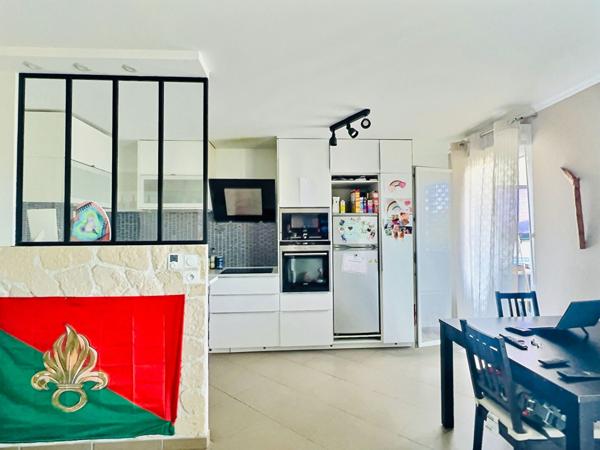 CAPELETTE - 13010 - Appartement T3 - Terrasse