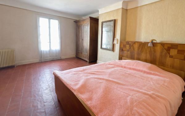 Maison à vendre    7 pièces •  Puisserguier
