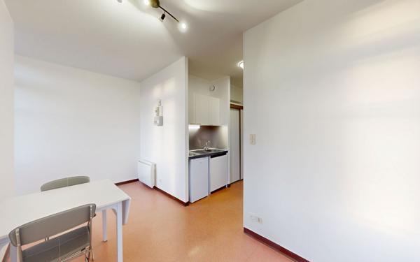 Appartement à louer    3 pièces • 19,37 m2 Salmiech