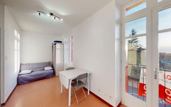 Appartement à louer    3 pièces • 19,37 m2 Salmiech