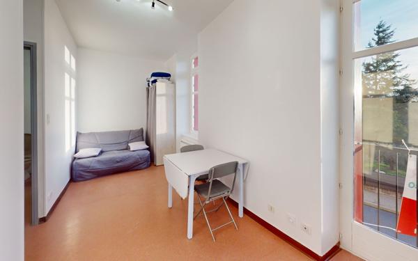 Appartement à louer    3 pièces • 19,37 m2 Salmiech