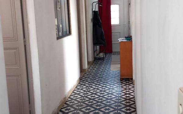 Maison à vendre    5 pièces •  Saint-Just-Luzac